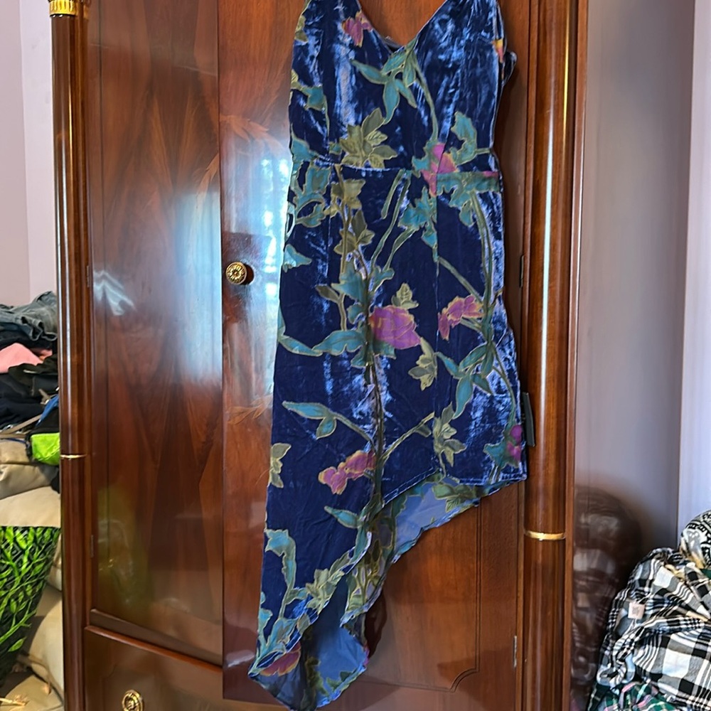 Women’s dress Xs NWT